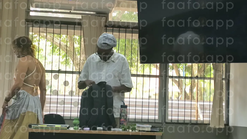 jefferson e a ilha bahia brasil caos inocente